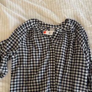 GAP Women's Checkered Navy and White Blouse